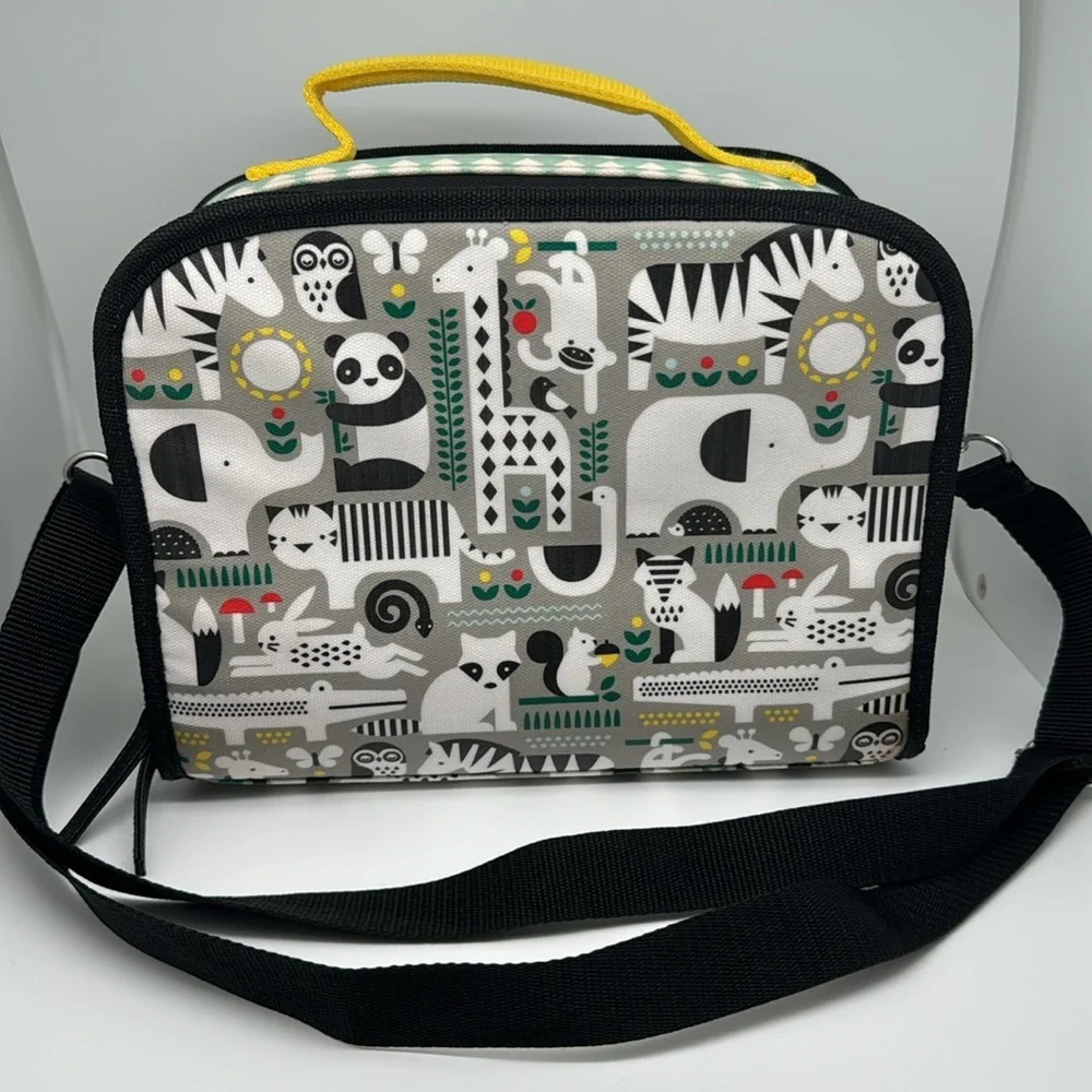 Petit Collage Insulated Eco-Friendly Animal Print Lunch Box with Strap‎